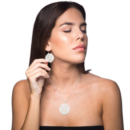 Pendientes hortensia mediano baño plata
